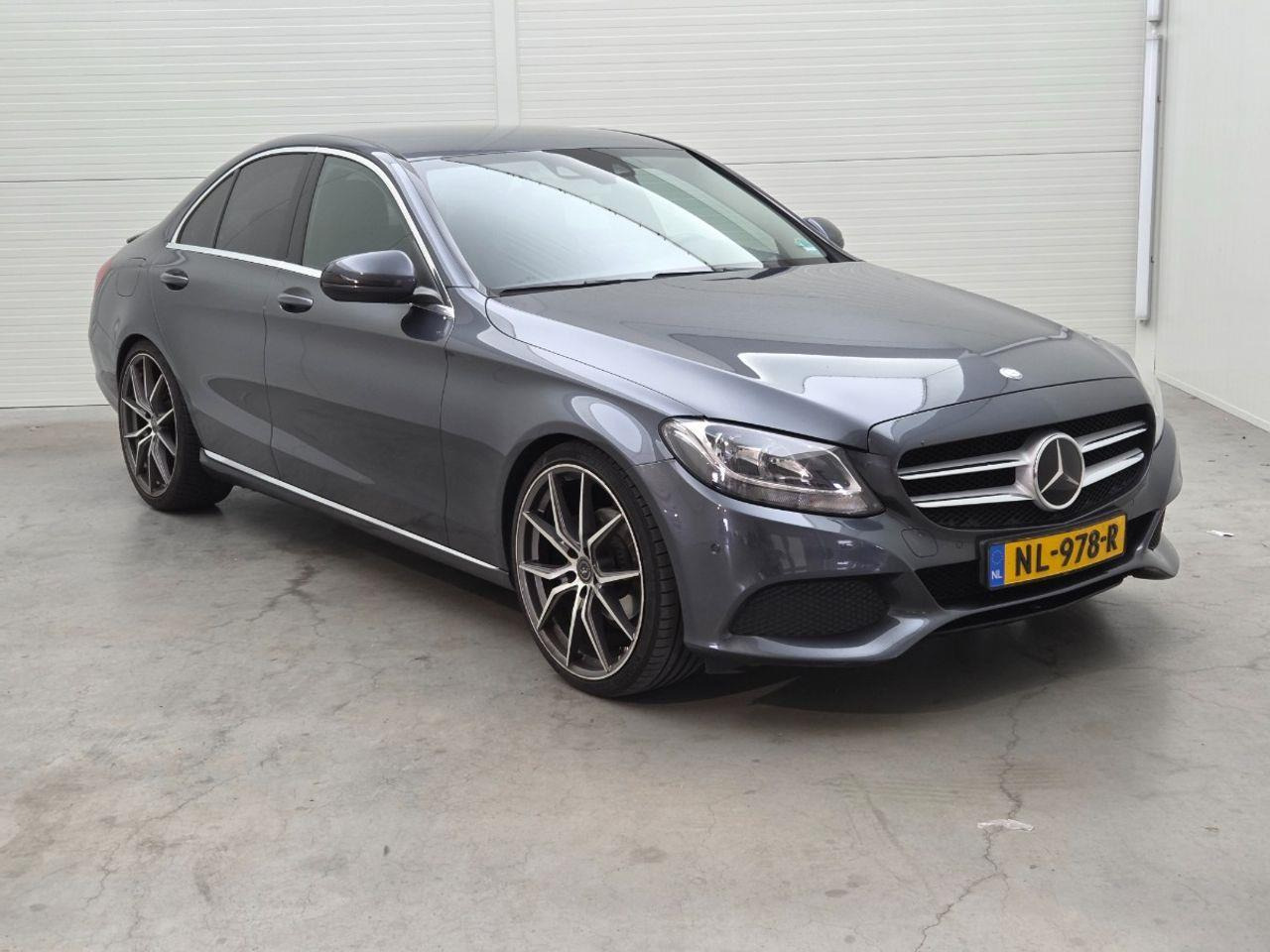Mercedes - Benz C - klasse 180 Prestige | 2015 | 150.701 km | NL978R | NAP: Geen oordeel - Sedan: foto 2 Mercedes - Benz C - klasse 180 Prestige | 2015 | 150.701 km | NL978R | NAP: Geen oordeel - Sedan: foto 2