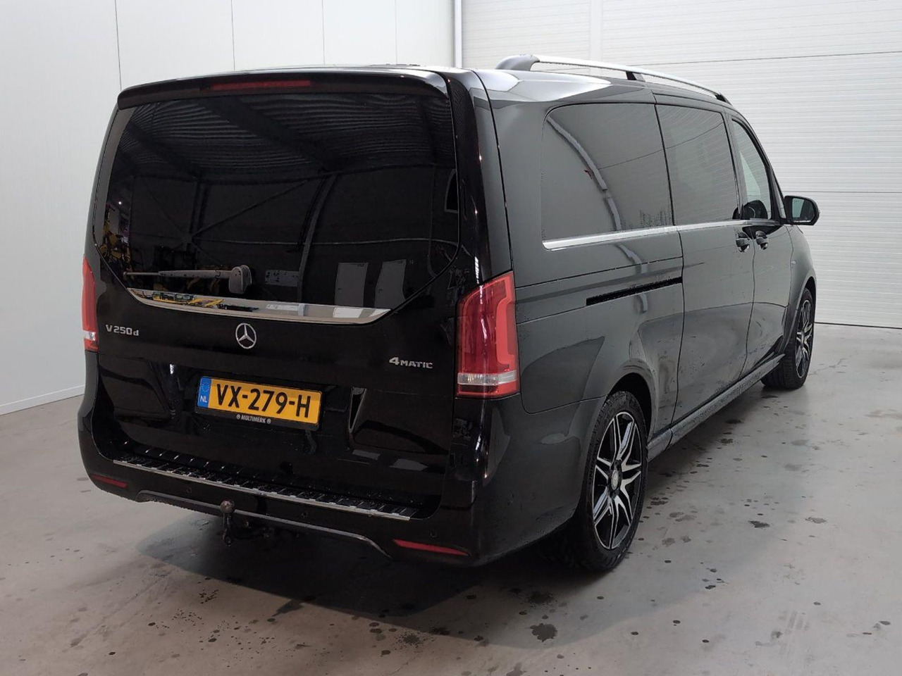 Mercedes-Benz V-klasse 250d 4 - MATIC Extra Lang DC Edition | 2016 | 328.239 km | Automaat | VX279H | NAP: Logisch - Carrinha cabine dupla: foto 4 Mercedes-Benz V-klasse 250d 4 - MATIC Extra Lang DC Edition | 2016 | 328.239 km | Automaat | VX279H | NAP: Logisch - Carrinha cabine dupla: foto 4