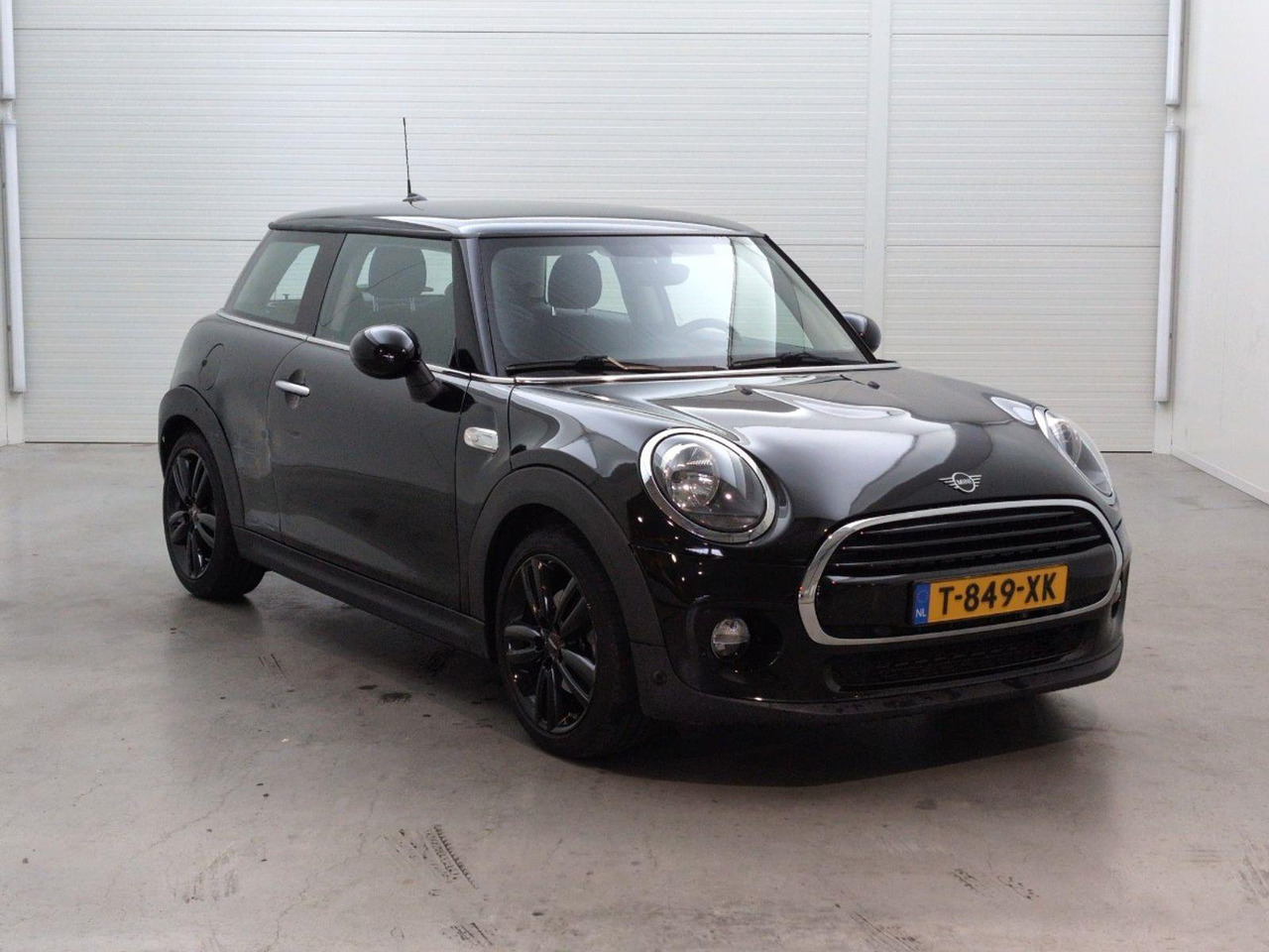Mini Mini 1.5 One Salt | 2018 | 65.360 km | T849XK | NAP: Geen oordeel - Hatchback: foto 2 Mini Mini 1.5 One Salt | 2018 | 65.360 km | T849XK | NAP: Geen oordeel - Hatchback: foto 2