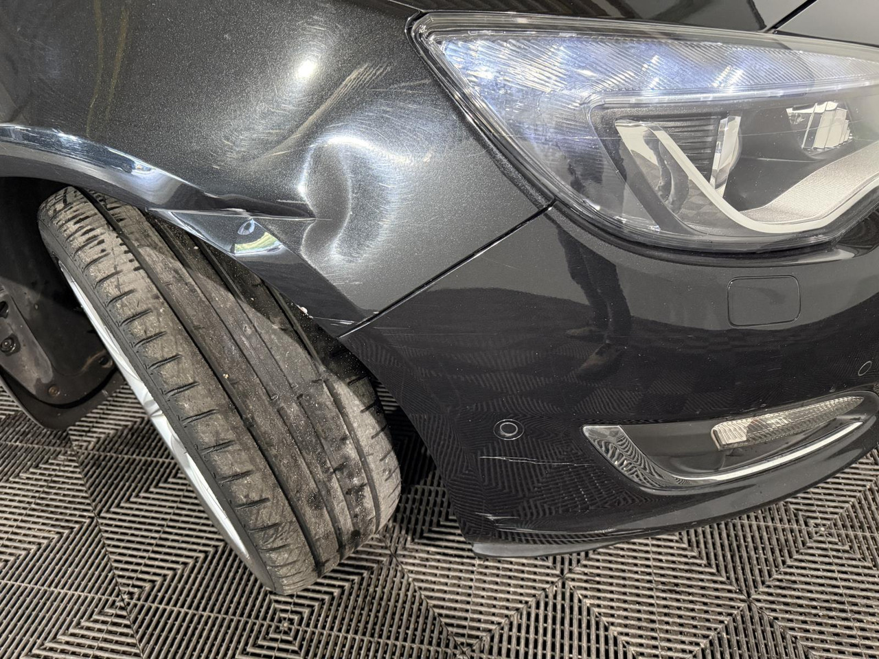 Opel | Astra Sports Tourer | 1.4 Turbo Sport + | 2015 | 218.258 km | HG259B | Logisch - Automóvel: foto 3 Opel | Astra Sports Tourer | 1.4 Turbo Sport + | 2015 | 218.258 km | HG259B | Logisch - Automóvel: foto 3