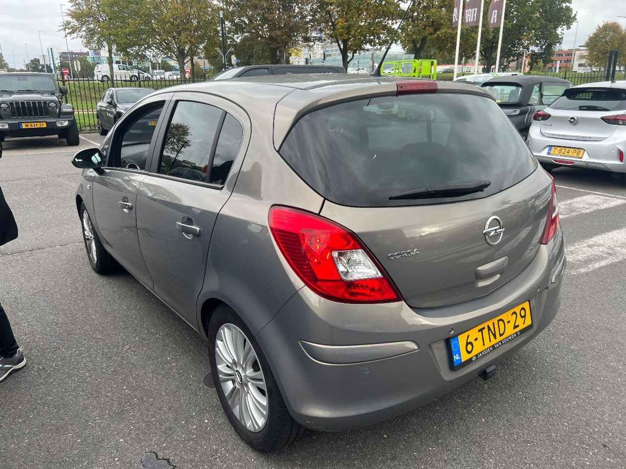 Opel Corsa 1.2 - 16V Cosmo | 2014 | 73.562 km | Automaat | 6TND29 | NAP: Logisch - Hatchback: foto 3 Opel Corsa 1.2 - 16V Cosmo | 2014 | 73.562 km | Automaat | 6TND29 | NAP: Logisch - Hatchback: foto 3