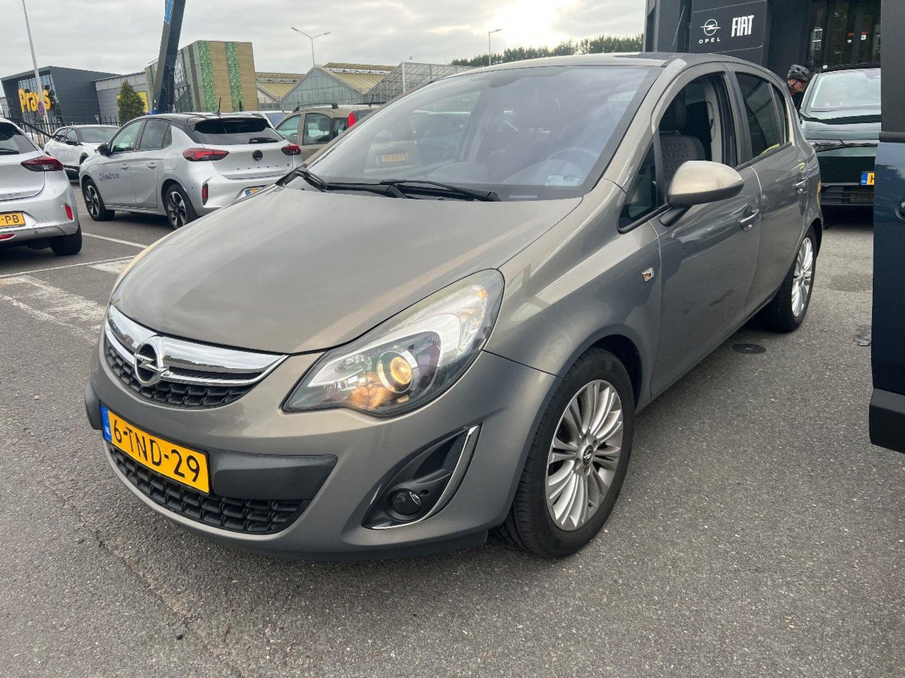 Opel Corsa 1.2 - 16V Cosmo | 2014 | 73.562 km | Automaat | 6TND29 | NAP: Logisch - Hatchback: foto 1 Opel Corsa 1.2 - 16V Cosmo | 2014 | 73.562 km | Automaat | 6TND29 | NAP: Logisch - Hatchback: foto 1