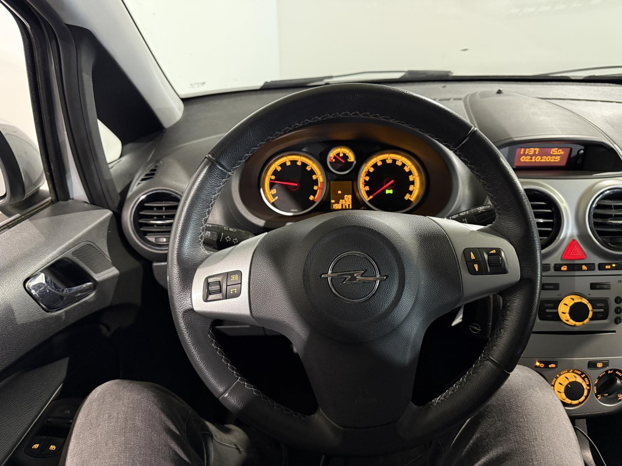 Opel | Corsa | 1.2-16V Rhythm | 2013 | 198.171 km | 5KBB41 | Logisch - Hatchback: foto 3 Opel | Corsa | 1.2-16V Rhythm | 2013 | 198.171 km | 5KBB41 | Logisch - Hatchback: foto 3