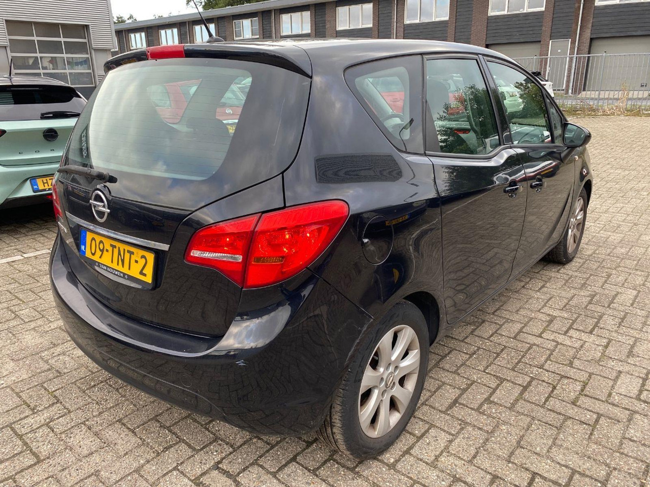 Opel Meriva 1.4 Edition | 2012 | 150.381 km | 09TNT2 | NAP: Logisch - Automóvel: foto 4 Opel Meriva 1.4 Edition | 2012 | 150.381 km | 09TNT2 | NAP: Logisch - Automóvel: foto 4