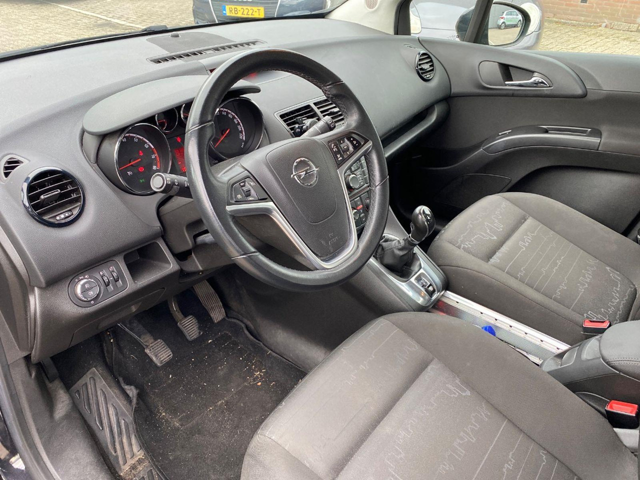 Opel Meriva 1.4 Edition | 2012 | 150.381 km | 09TNT2 | NAP: Logisch - Automóvel: foto 5 Opel Meriva 1.4 Edition | 2012 | 150.381 km | 09TNT2 | NAP: Logisch - Automóvel: foto 5