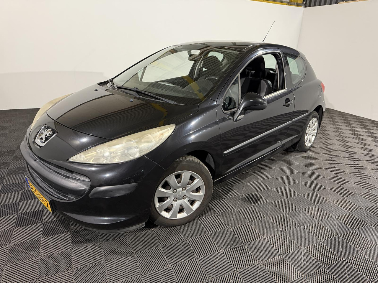 Peugeot | 207 | 1.4 VTi Cool 'n Blue | 2008 | 185.053 km | 58GBH2 | Logisch - Hatchback: foto 1 Peugeot | 207 | 1.4 VTi Cool 'n Blue | 2008 | 185.053 km | 58GBH2 | Logisch - Hatchback: foto 1