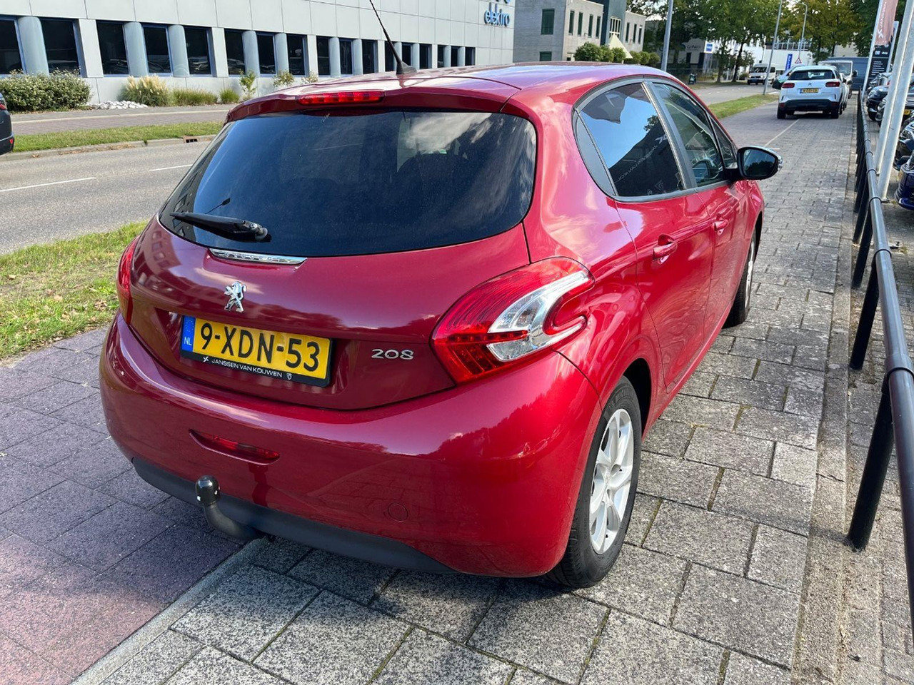 Peugeot 208 1.2 VTi Style | 2014 | 93.815 km | 9XDN53 | NAP: Logisch - Hatchback: foto 4 Peugeot 208 1.2 VTi Style | 2014 | 93.815 km | 9XDN53 | NAP: Logisch - Hatchback: foto 4