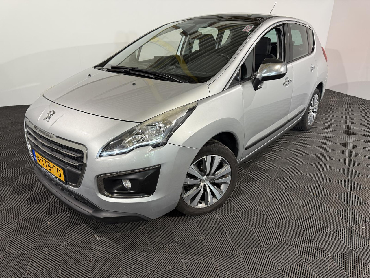 Peugeot 3008 1.6 THP Active | 2014 | 199.032 km | 4-TTB-70 - SUV: foto 1 Peugeot 3008 1.6 THP Active | 2014 | 199.032 km | 4-TTB-70 - SUV: foto 1