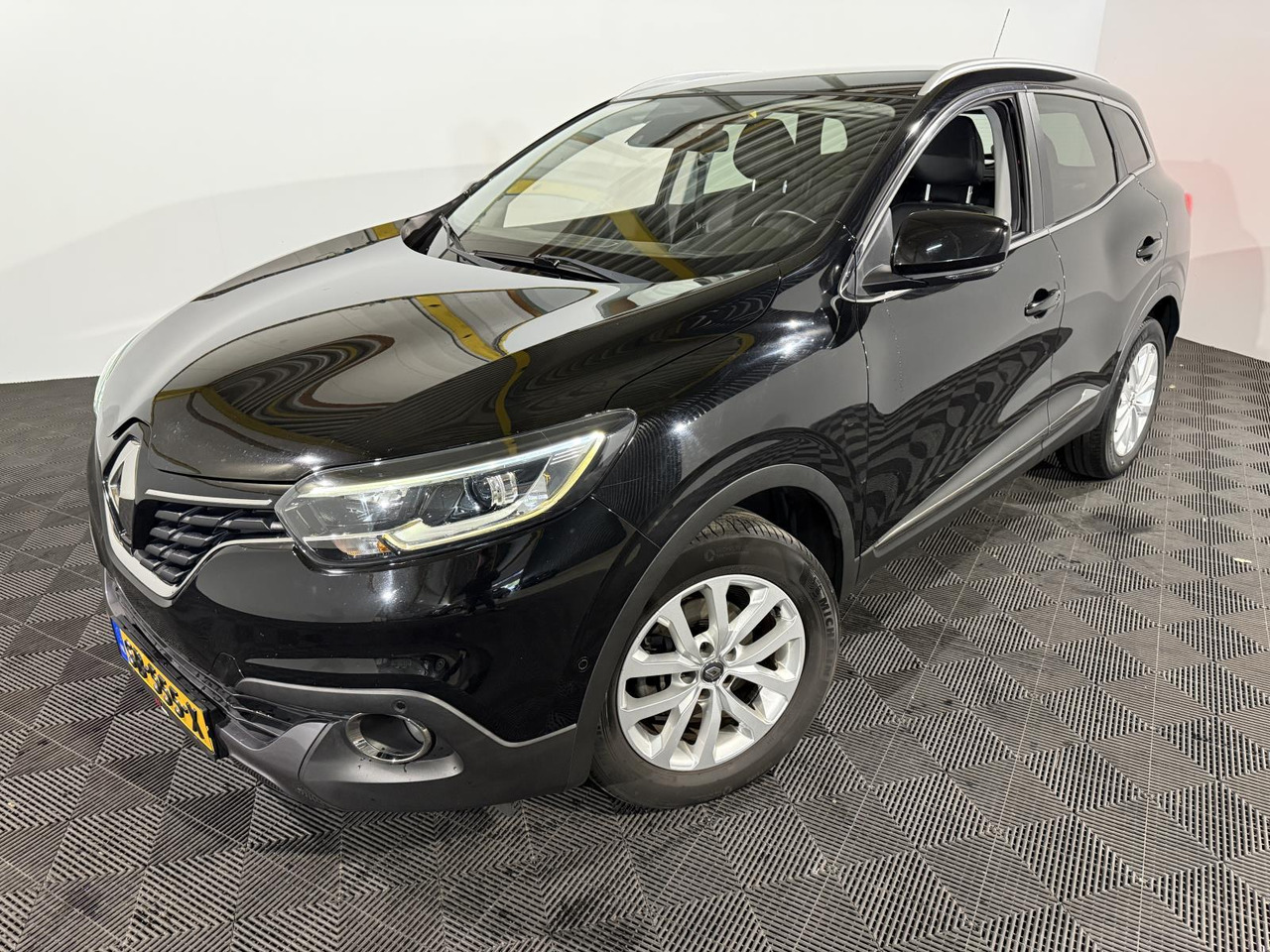 Renault | Kadjar | 1.2 TCe Intens | 2018 | 183.542 km | SB555X | Logisch - SUV: foto 1 Renault | Kadjar | 1.2 TCe Intens | 2018 | 183.542 km | SB555X | Logisch - SUV: foto 1