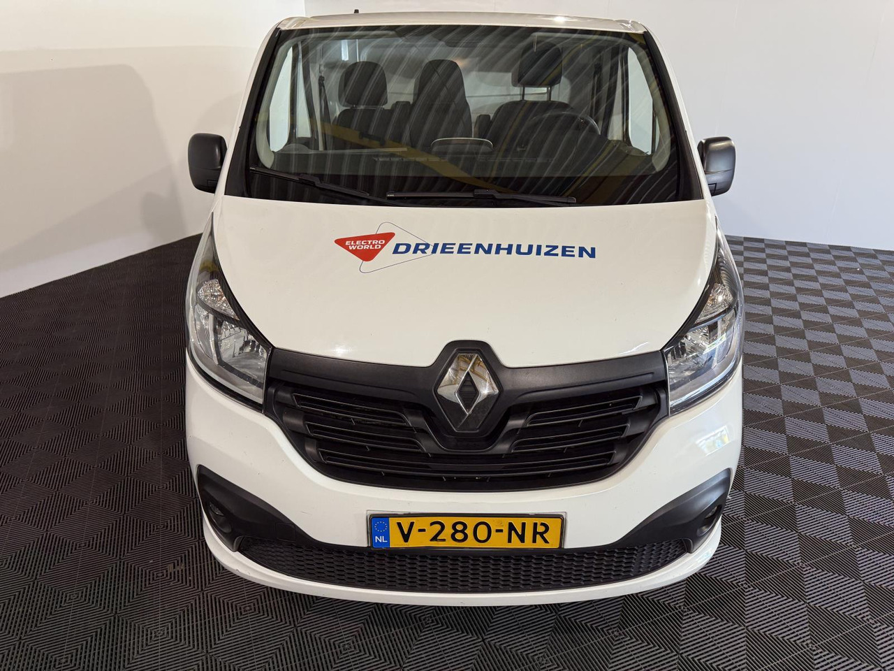 Renault Trafic 1.6 dCi T27 L1 H1 Comfort V-280-NR 173.986 km - Furgão: foto 2 Renault Trafic 1.6 dCi T27 L1 H1 Comfort V-280-NR 173.986 km - Furgão: foto 2