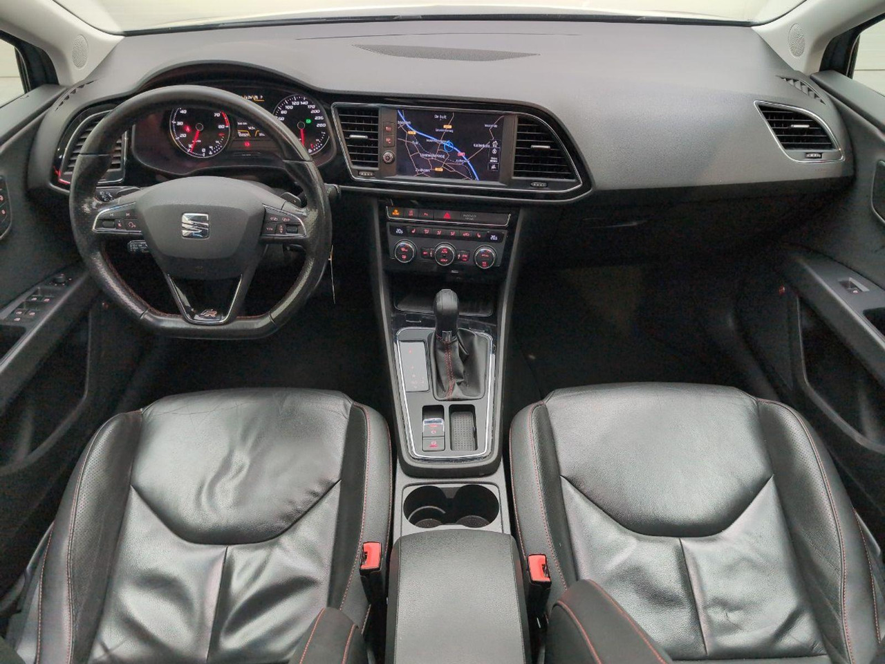 SEAT Leon 1.8 TSI FR Business Intense | 2018 | 158.529 km | Automaat | GDF97L | NAP: Geen oordeel - Hatchback: foto 5 SEAT Leon 1.8 TSI FR Business Intense | 2018 | 158.529 km | Automaat | GDF97L | NAP: Geen oordeel - Hatchback: foto 5