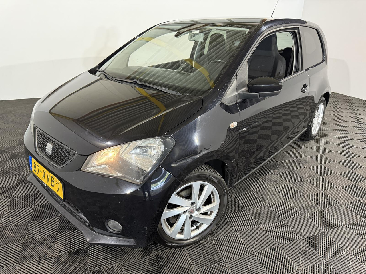 SEAT | Mii | 1.0 Style Sport | 2012 | 246.992 km | 87XVB7 | Logisch - Hatchback: foto 1 SEAT | Mii | 1.0 Style Sport | 2012 | 246.992 km | 87XVB7 | Logisch - Hatchback: foto 1