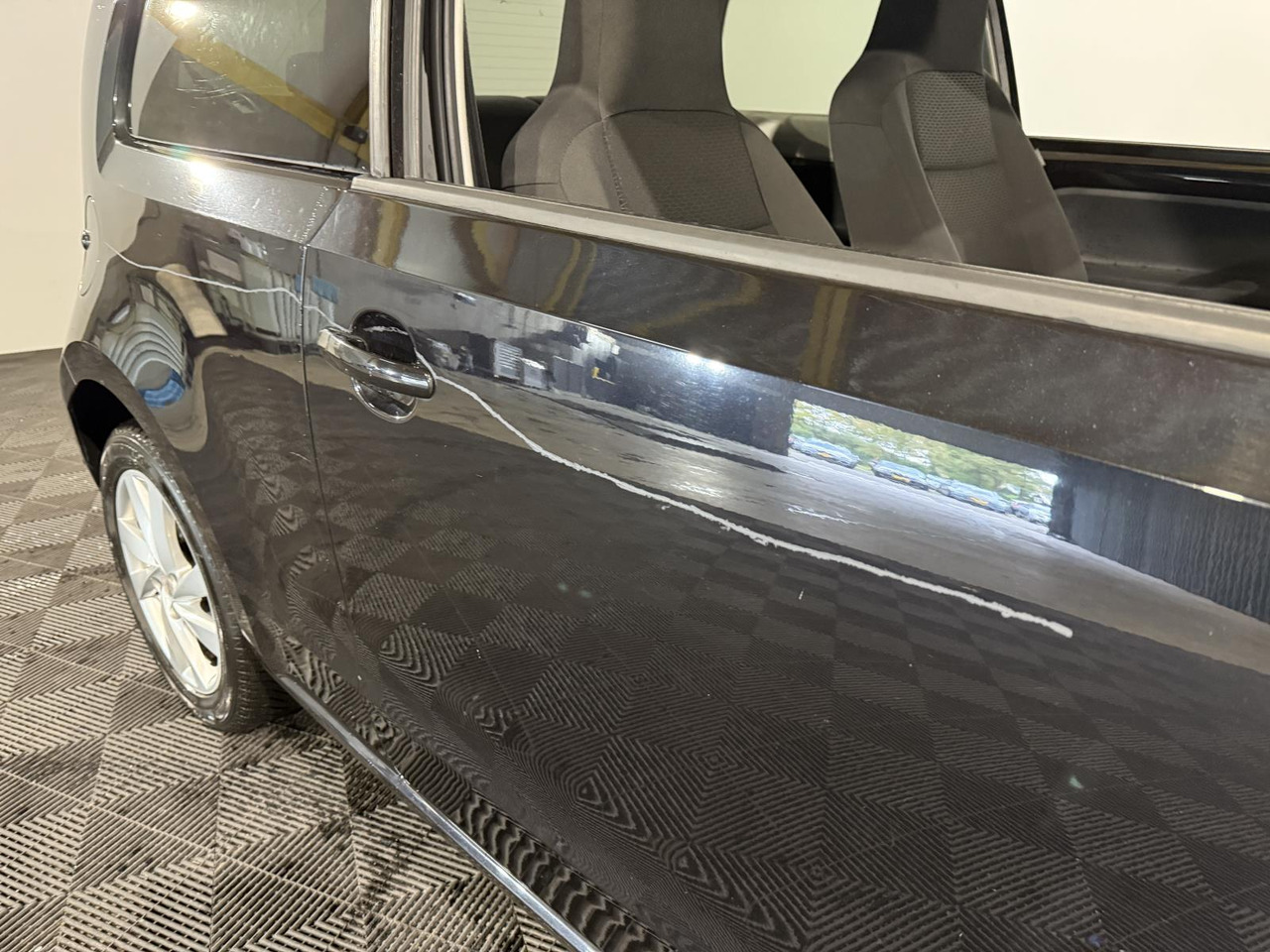 SEAT | Mii | 1.0 Style Sport | 2012 | 246.992 km | 87XVB7 | Logisch - Hatchback: foto 3 SEAT | Mii | 1.0 Style Sport | 2012 | 246.992 km | 87XVB7 | Logisch - Hatchback: foto 3