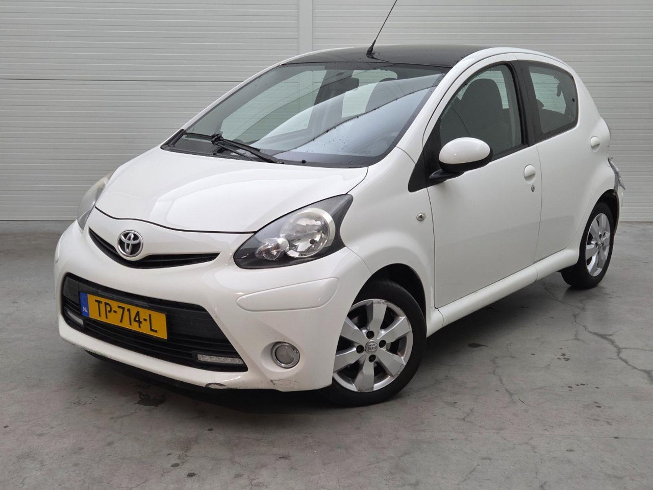 Toyota Aygo 1.0 VVT - i Now | 2014 | 131.940 km | TP714L | NAP: Geen oordeel - Hatchback: foto 1 Toyota Aygo 1.0 VVT - i Now | 2014 | 131.940 km | TP714L | NAP: Geen oordeel - Hatchback: foto 1