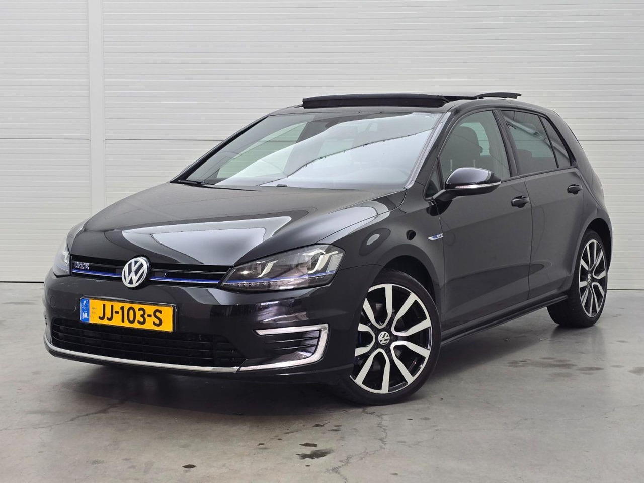 Volkswagen Golf 1.4 TSI GTE | 2015 | 187.781 km | Automaat | JJ103S | NAP: Geen oordeel - Hatchback: foto 1 Volkswagen Golf 1.4 TSI GTE | 2015 | 187.781 km | Automaat | JJ103S | NAP: Geen oordeel - Hatchback: foto 1