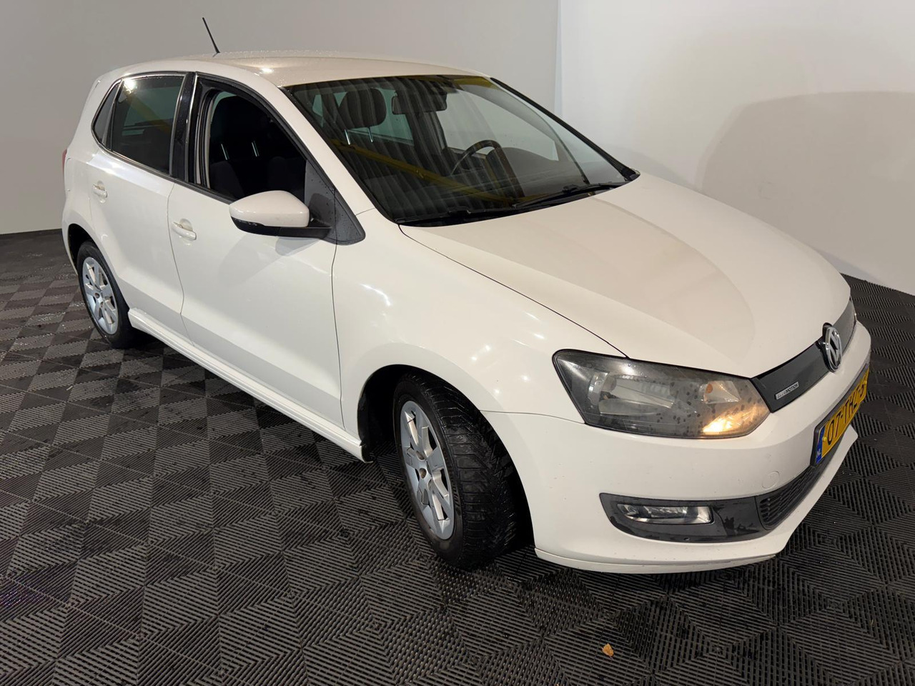 Volkswagen | Polo | 1.2 TDI BlueMotion Comfortline | 2012 | 234.632 km | 07THZ6 | Logisch - Hatchback: foto 3 Volkswagen | Polo | 1.2 TDI BlueMotion Comfortline | 2012 | 234.632 km | 07THZ6 | Logisch - Hatchback: foto 3