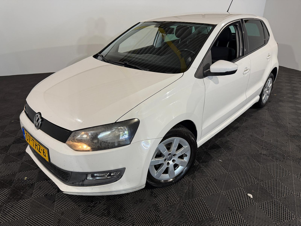 Volkswagen | Polo | 1.2 TDI BlueMotion Comfortline | 2012 | 234.632 km | 07THZ6 | Logisch - Hatchback: foto 1 Volkswagen | Polo | 1.2 TDI BlueMotion Comfortline | 2012 | 234.632 km | 07THZ6 | Logisch - Hatchback: foto 1