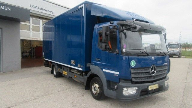Mercedes-Benz 818L Koffer LBW, 1,5 to, Seitentüre - Camião furgão: foto 3 Mercedes-Benz 818L Koffer LBW, 1,5 to, Seitentüre - Camião furgão: foto 3