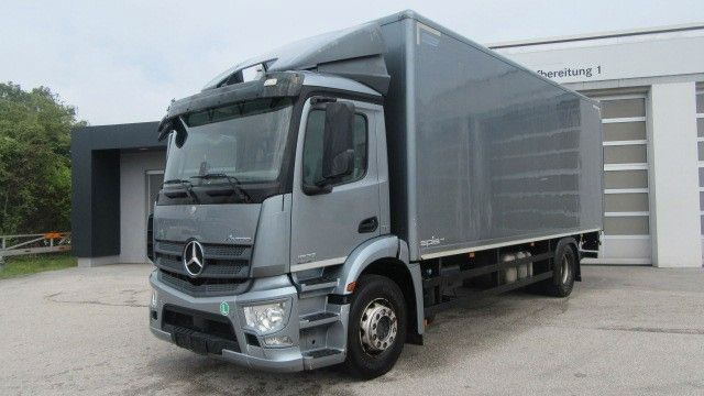 Mercedes-Benz Axor 1827L Koffer LBW - Camião furgão: foto 1 Mercedes-Benz Axor 1827L Koffer LBW - Camião furgão: foto 1