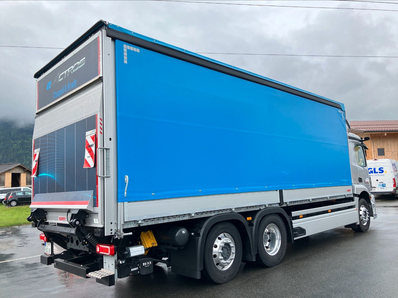 Mercedes-Benz eActros 400L 6x2 - Camião de lona, Camião eléctrico: foto 3 Mercedes-Benz eActros 400L 6x2 - Camião de lona, Camião eléctrico: foto 3
