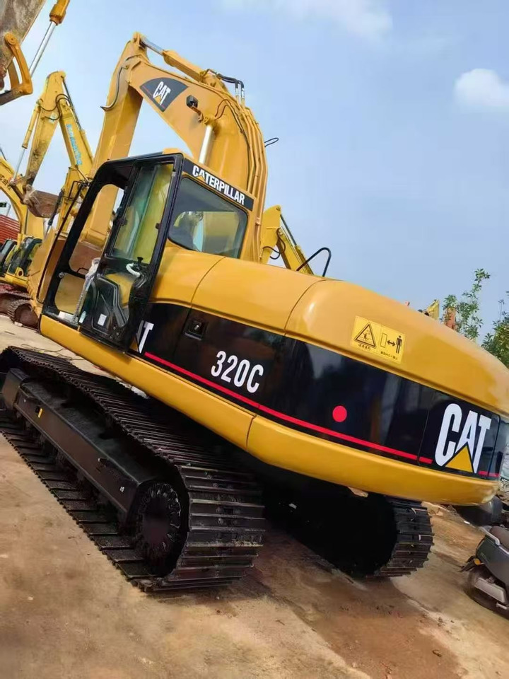 CATPILLAR 320CL - Escavadora de rastos: foto 1 CATPILLAR 320CL - Escavadora de rastos: foto 1