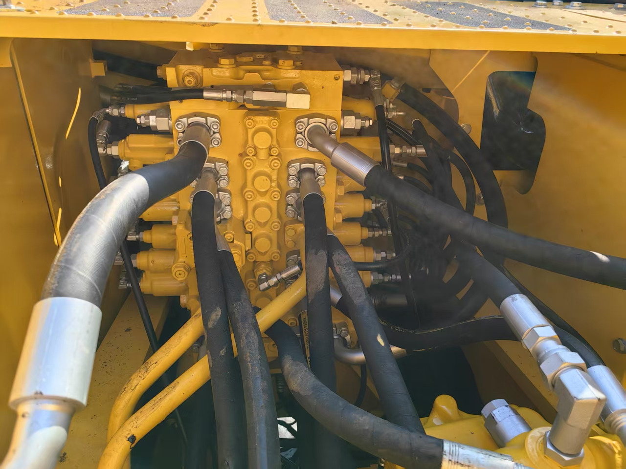 KOMATSU PC200-7 - Escavadora de rastos: foto 4 KOMATSU PC200-7 - Escavadora de rastos: foto 4