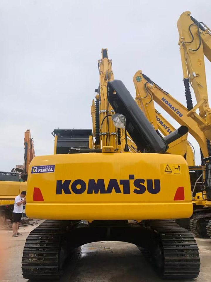 KOMATSU PC220 - Escavadora de rastos: foto 2 KOMATSU PC220 - Escavadora de rastos: foto 2