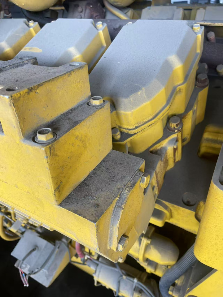 Motor KOMATSU SAA12V140: foto 9