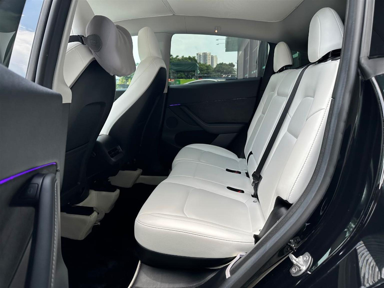 TESLA MODEL Y - Automóvel: foto 3 TESLA MODEL Y - Automóvel: foto 3