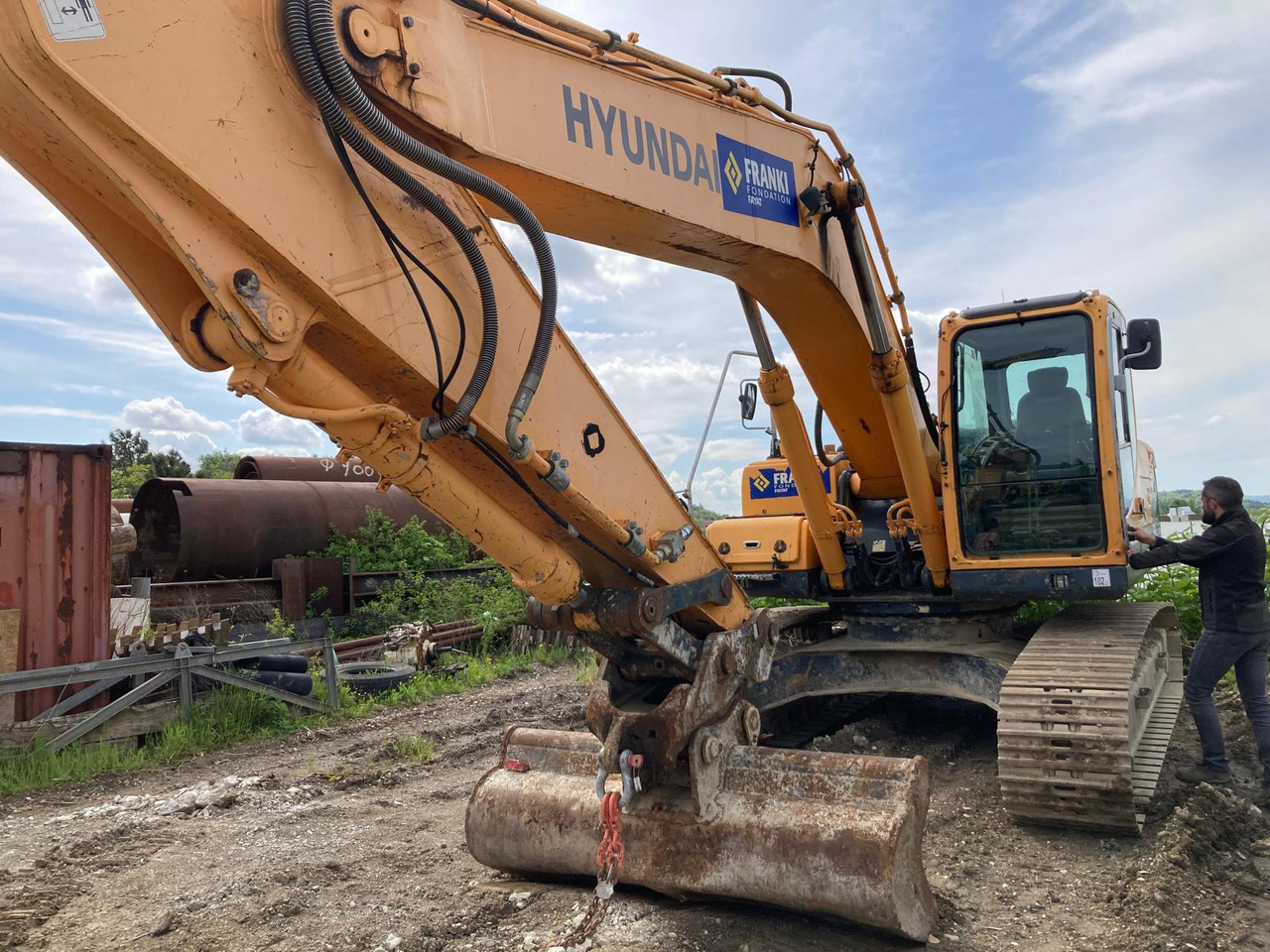 PELLE SUR CHENILLES HYUNDAI ROBEX 250 NLC-9 - Escavadora de rastos: foto 2 PELLE SUR CHENILLES HYUNDAI ROBEX 250 NLC-9 - Escavadora de rastos: foto 2