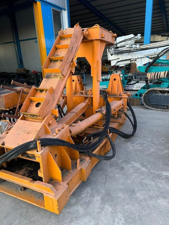 Casagrande Casing Oscillator 900 - Equipamento de construção: foto 1 Casagrande Casing Oscillator 900 - Equipamento de construção: foto 1