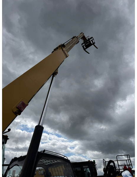 Caterpillar TH360 - Empilhador telescópico: foto 1 Caterpillar TH360 - Empilhador telescópico: foto 1