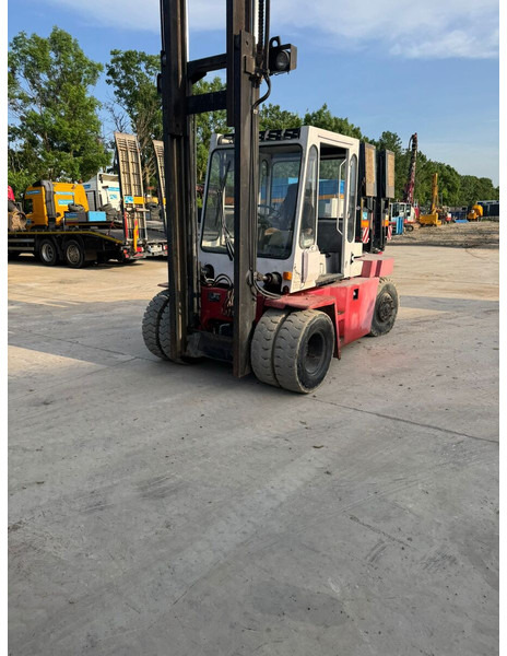Kalmar DB7 - 600 - Empilhador: foto 4 Kalmar DB7 - 600 - Empilhador: foto 4