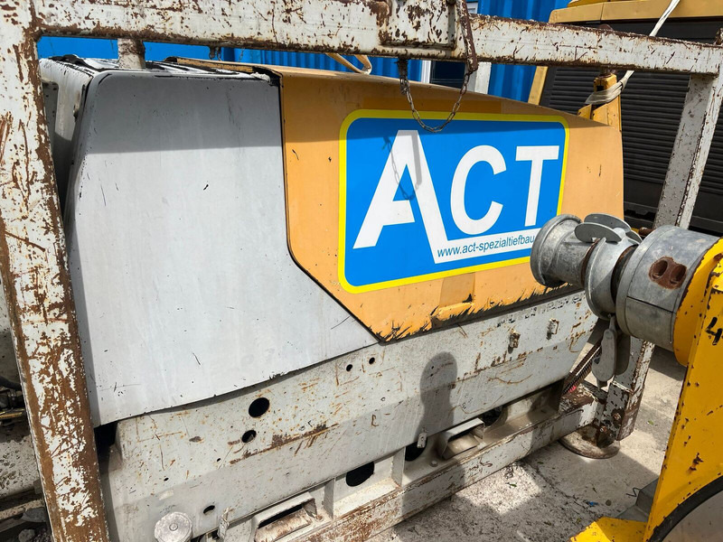 Putzmeister P 175 SD - Bomba de betão estacionária: foto 4 Putzmeister P 175 SD - Bomba de betão estacionária: foto 4