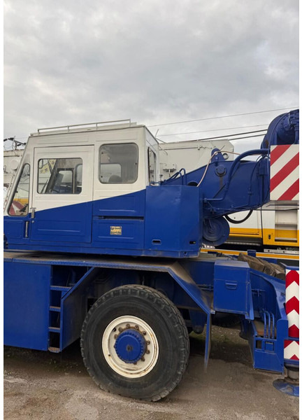 Tadano AR 300E - Grua para camião: foto 3 Tadano AR 300E - Grua para camião: foto 3