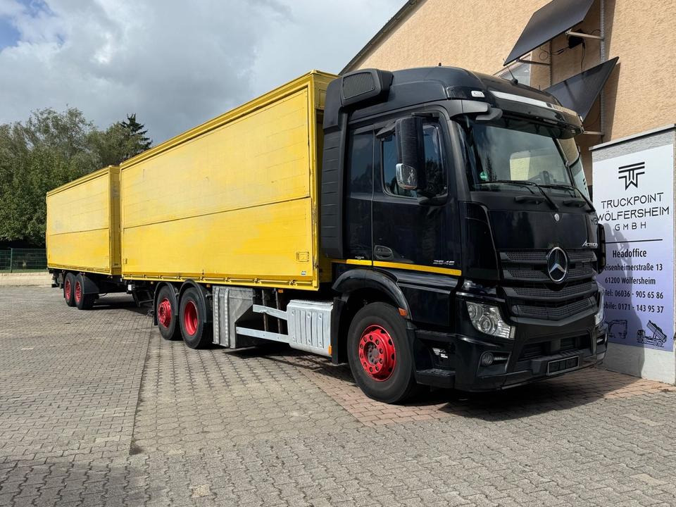 Mercedes-Benz Actros2545/2xLBW/Retarder/Lenk-Lift/Top-Zustand - Camião furgão: foto 1 Mercedes-Benz Actros2545/2xLBW/Retarder/Lenk-Lift/Top-Zustand - Camião furgão: foto 1