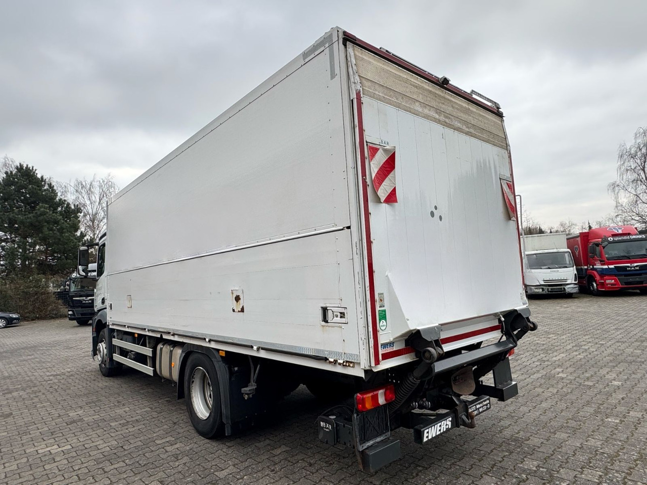 Mercedes-Benz Antos 1836L/4x2/2t.LBW/2xAHK/aus.1Hand/16.Pal. - Camião transporte de bebidas: foto 5 Mercedes-Benz Antos 1836L/4x2/2t.LBW/2xAHK/aus.1Hand/16.Pal. - Camião transporte de bebidas: foto 5