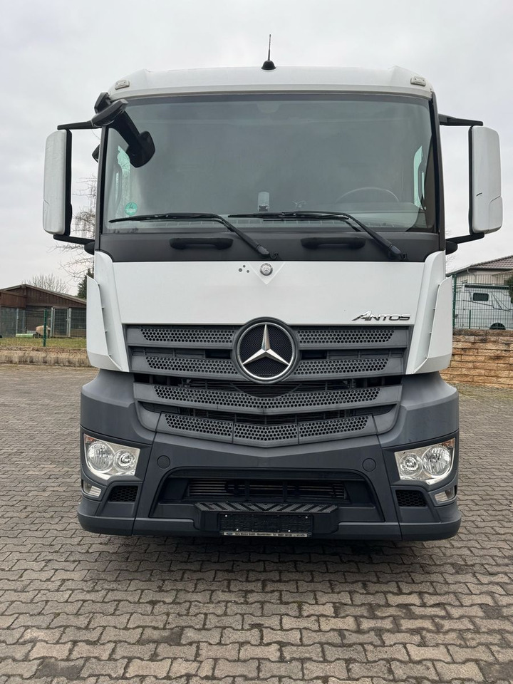 Mercedes-Benz Antos 1836L/4x2/2t.LBW/2xAHK/aus.1Hand/16.Pal. - Camião transporte de bebidas: foto 2 Mercedes-Benz Antos 1836L/4x2/2t.LBW/2xAHK/aus.1Hand/16.Pal. - Camião transporte de bebidas: foto 2