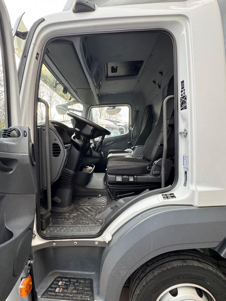 Mercedes-Benz Atego 816/Möbelkoffer/Brake-Assist/Lane-Assi - Camião furgão: foto 4 Mercedes-Benz Atego 816/Möbelkoffer/Brake-Assist/Lane-Assi - Camião furgão: foto 4
