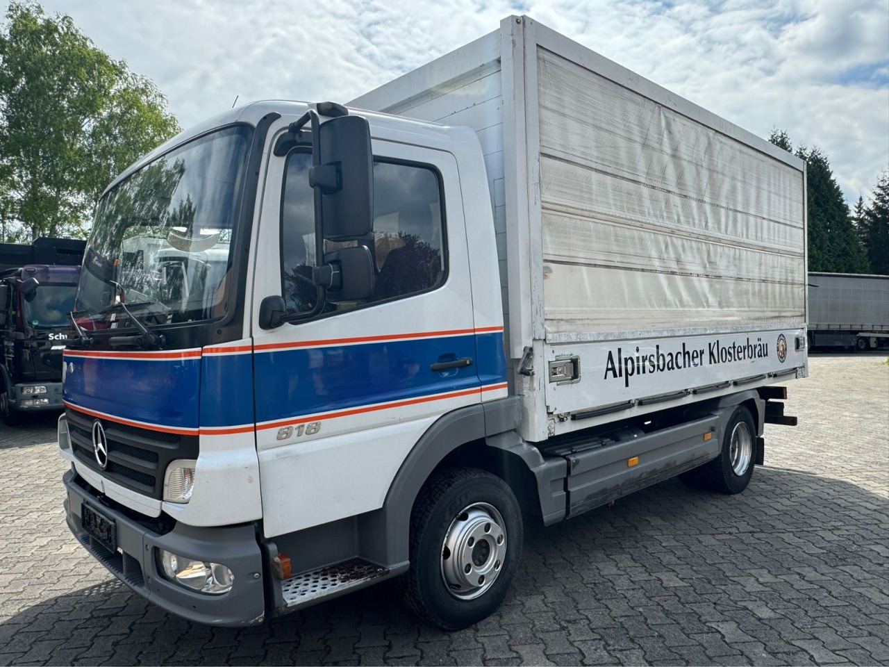 Mercedes-Benz Atego 818/Roll-Plane/Tüv-Neu/1xAHK-Maul/ - Camião transporte de bebidas: foto 2 Mercedes-Benz Atego 818/Roll-Plane/Tüv-Neu/1xAHK-Maul/ - Camião transporte de bebidas: foto 2