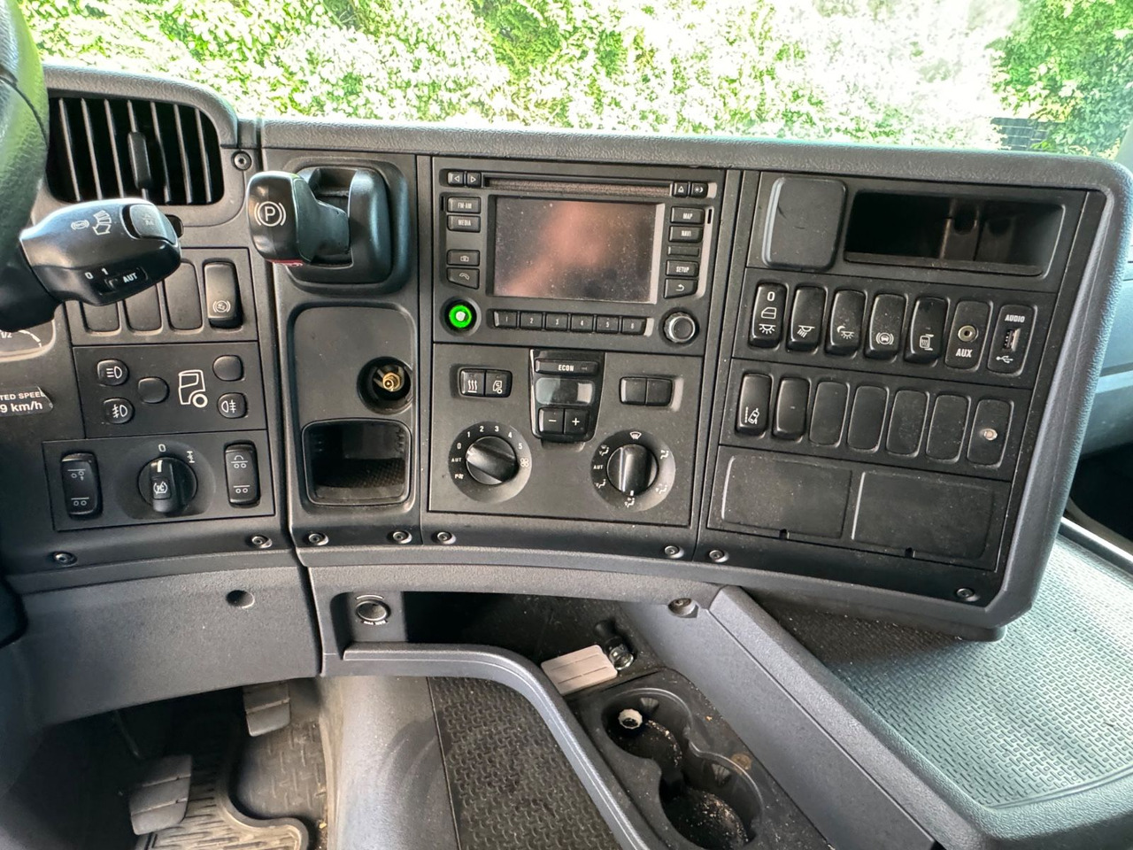 Camião transporte de bebidas Scania G410/Lenk-Lift/2xLBW/inkl. Anhänger/Tüv-neu: foto 10
