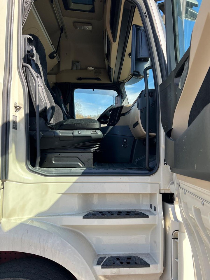 Mercedes-Benz Actros 1848 LS/GIGA/MirrorCam/Retarder/2instock - Tractor: foto 4 Mercedes-Benz Actros 1848 LS/GIGA/MirrorCam/Retarder/2instock - Tractor: foto 4