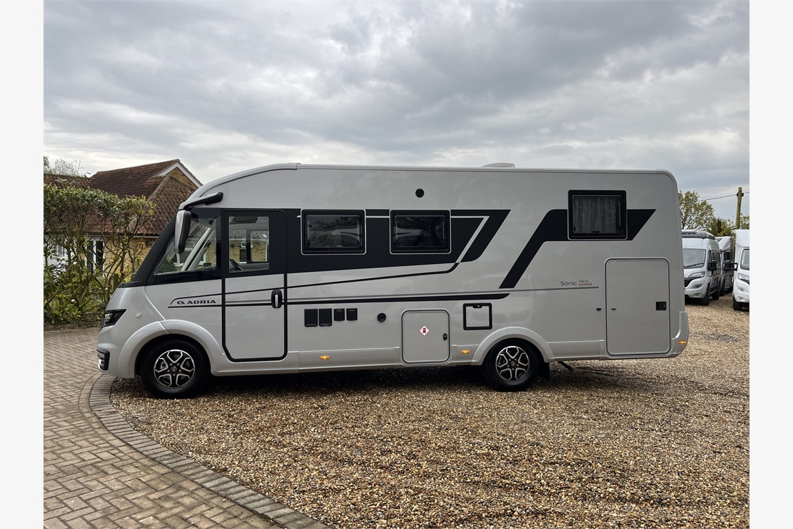 ADRIA Sonis Supreme - Autocaravana integral: foto 1 ADRIA Sonis Supreme - Autocaravana integral: foto 1