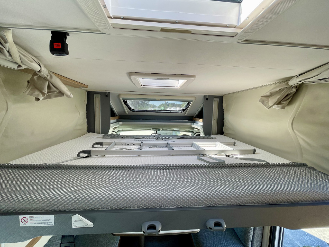 Autocaravana perfilada DETHLEFFS T7052 DBL: foto 9