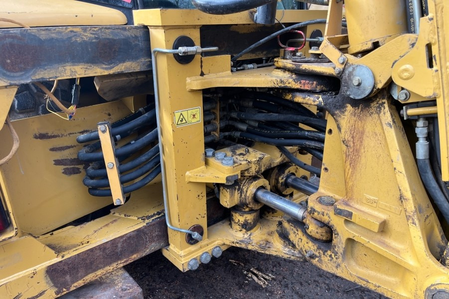 CATERPILLAR 432D - Retroescavadeira: foto 4 CATERPILLAR 432D - Retroescavadeira: foto 4