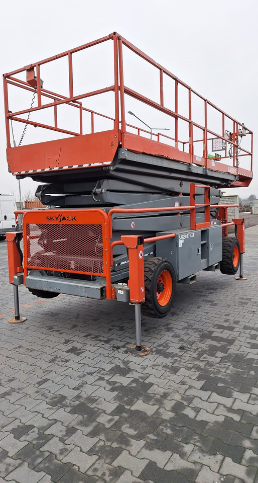 SKYJACK SJ9250 - Plataforma de Tijera/ Plataforma de tesoura: foto 1 SKYJACK SJ9250 - Plataforma de Tijera/ Plataforma de tesoura: foto 1