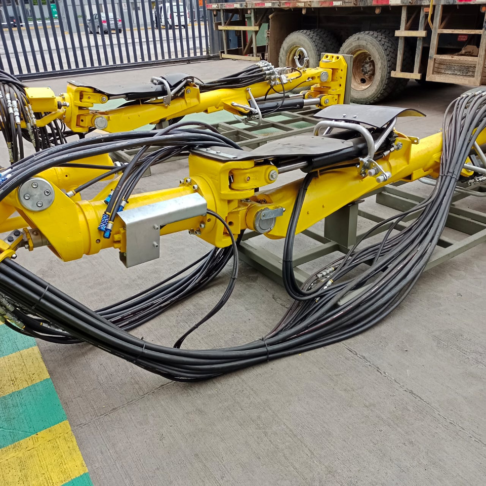ATLAS COPCO EPIROC BRAZOS BUT28 PARA JUMBOS BOOMER 281 Y 282 - Máquina de mineração: foto 1 ATLAS COPCO EPIROC BRAZOS BUT28 PARA JUMBOS BOOMER 281 Y 282 - Máquina de mineração: foto 1