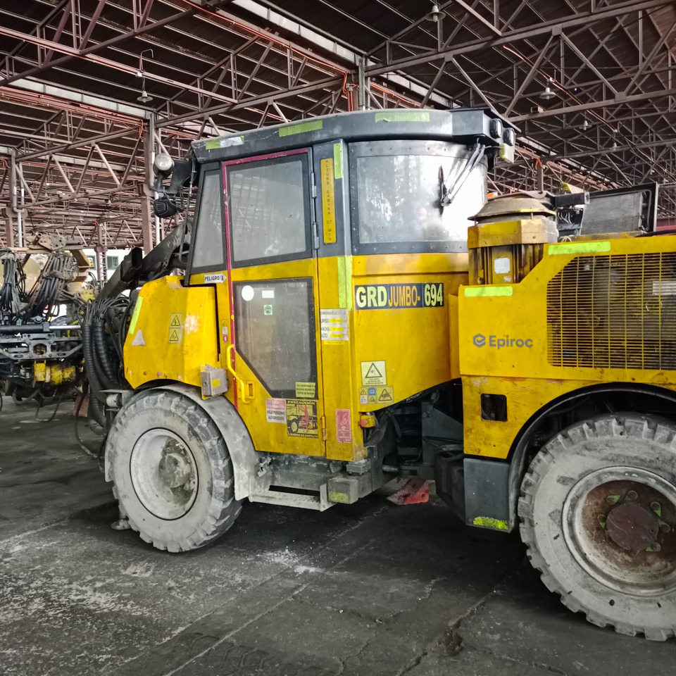 EPIROC BOLTEC S - Máquina de mineração: foto 3 EPIROC BOLTEC S - Máquina de mineração: foto 3