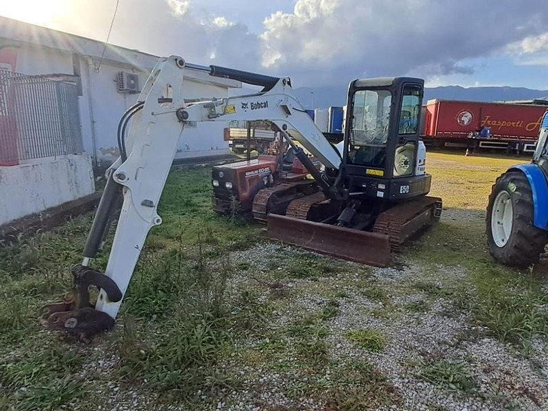 Bobcat E50 - Mini escavadeira: foto 1 Bobcat E50 - Mini escavadeira: foto 1