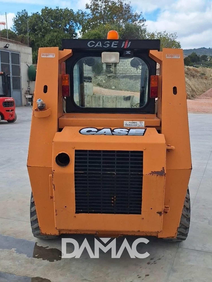 CASE 721 - Mini pá carregadora: foto 3 CASE 721 - Mini pá carregadora: foto 3